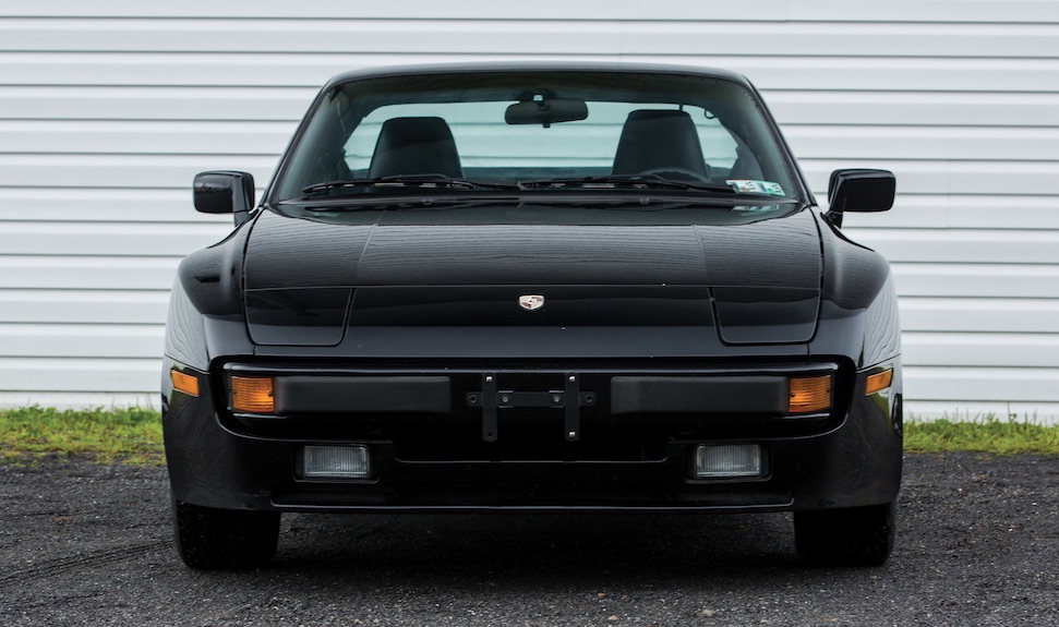 Porsche-944-zwart