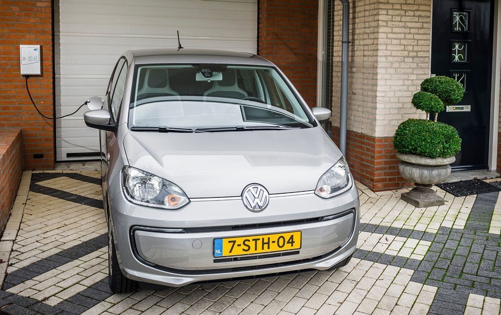 Volkswagen-e-Up-opladen-thuis
